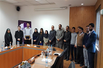 مسابقه  چالش دفاع 3دقیقه ای پایان نامه های دانشجویی توسط جهاد دانشگاهی واحد صنعتی امیرکبیر برگزار شد